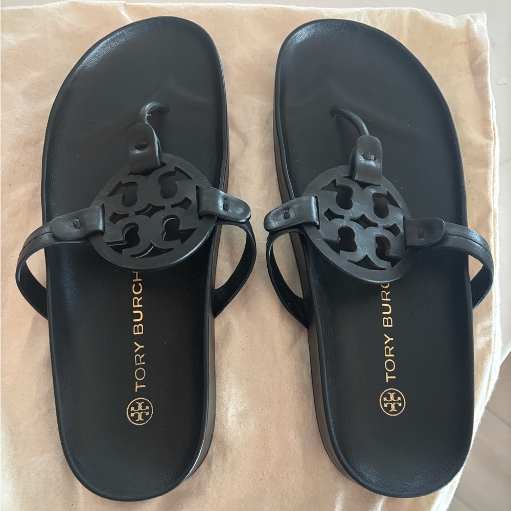 TORY BURCH SANDALS SIZE 8